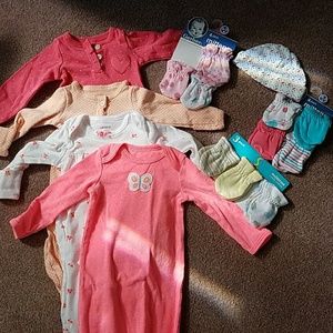 Baby lot-mittens, hat, sleepers gowns
